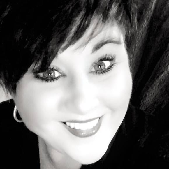 Meet your Posher, Tanya - Picture 1 of 1